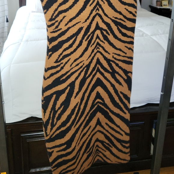 Tahari Tiger Print Knit Midi Dress - Picture 3 of 3